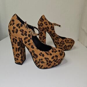 Cheetah print buckle almond toe